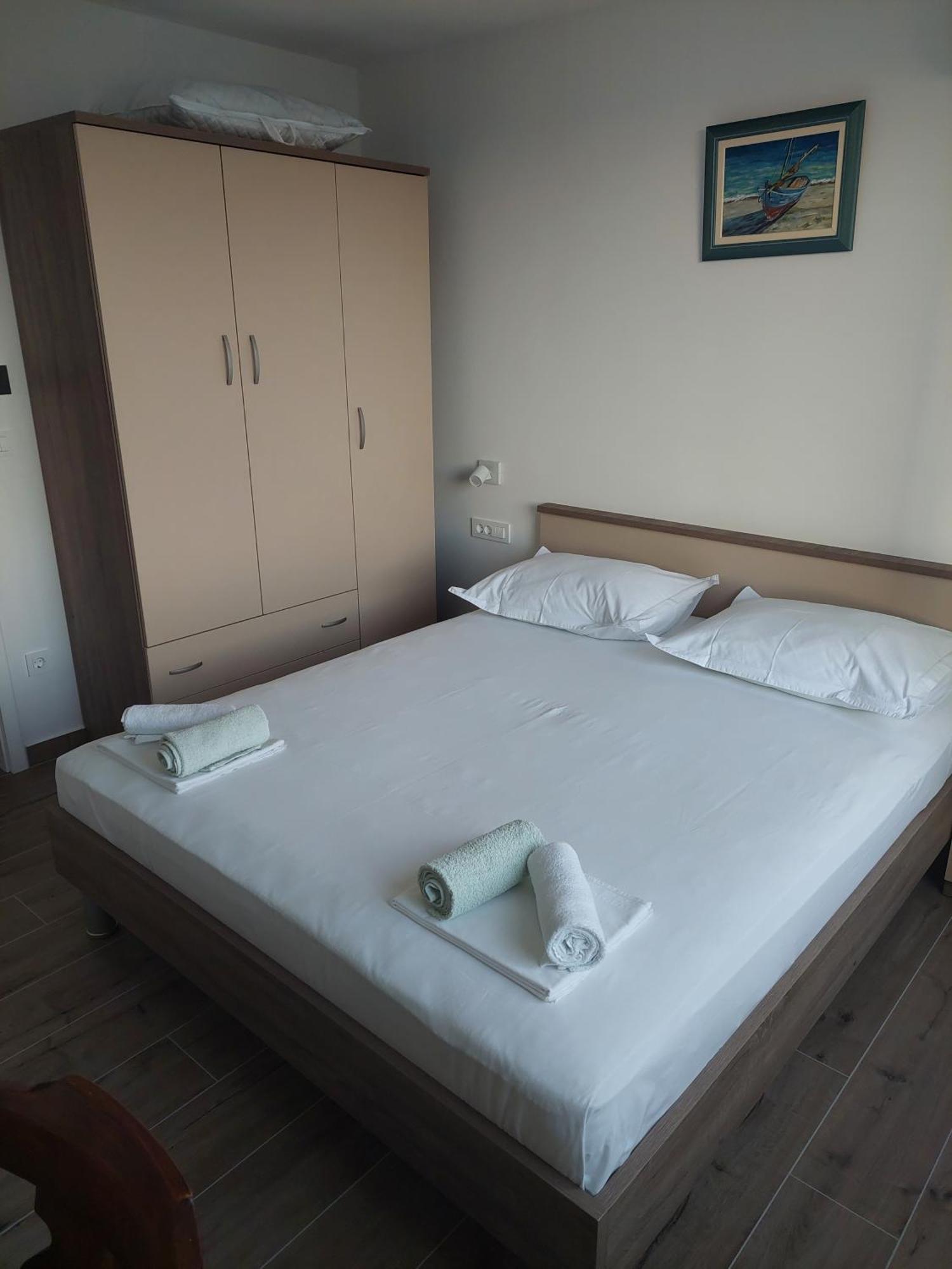 Apartman Njavro Podgora Exteriér fotografie